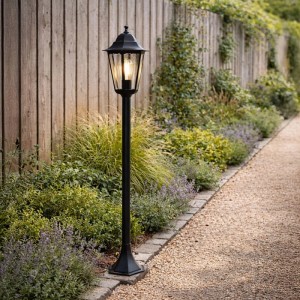 Schwarze QAZQA Außenlaterne New Orleans, 120 cm hoch, für Garten und Außenbereiche.
