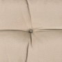 Nahaufnahme eines beigen Paletten-Sitzkissens mit stilvollen Heftungen. Komfortables, robustes Kissen für Indoor & Outdoor.