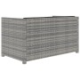 Detailansicht des grauen vidaXL Garten-Lounge-Sets aus Rattan mit dunklen Auflagen.