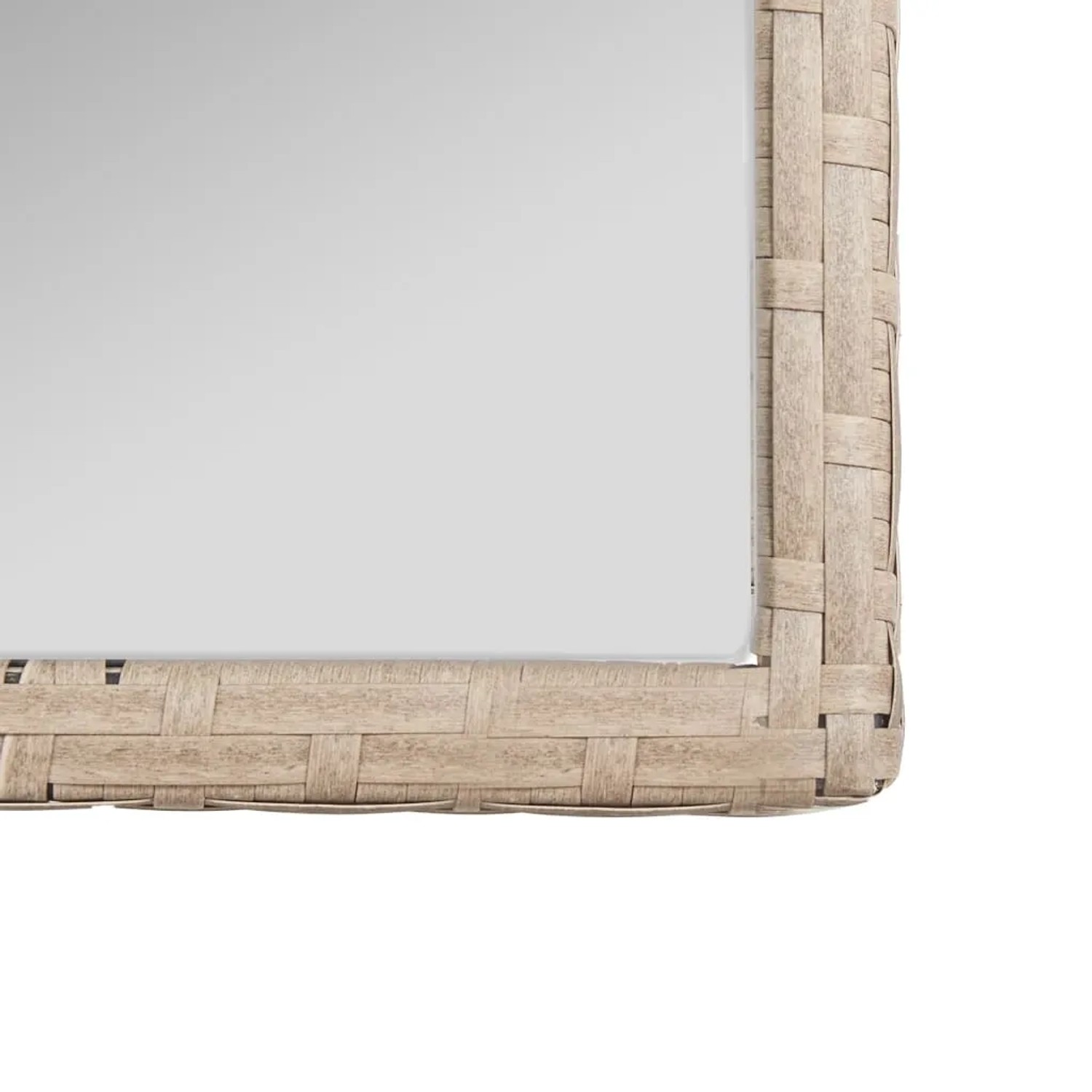 Detailansicht: Beige Poly Rattan Gartenmöbel-Set, bestehend aus Tisch, Bank und Stühlen.