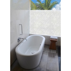 Milchige Venilia Fensterfolie Land mit Blumenmuster auf Fenster im Badezimmer.