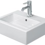Weißes Duravit Vero Handwaschbecken, 45 cm, mit Armatur, ideal für Gäste-WC.