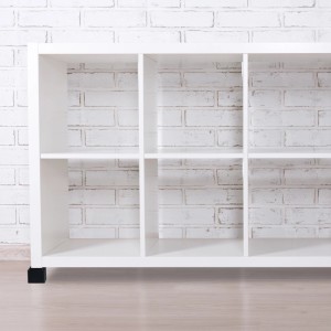 Relaxdays Möbelerhöher 4er Set, Bambus schwarz, unter weißem Regal