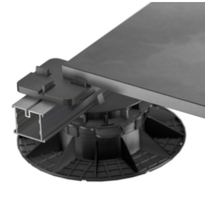 Plattengleiter-Set (25 Stk.) für Terrassendielen: Unterkonstruktion mit Fugenkreuzen und Gummipads.