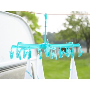 Cartrend Trockenkarussell mit 18 Wäscheklammern, ideal für Camping und Reise.