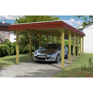 Skan Holz Walmdach-Carport Spreewald mit roter Blende und Auto. Holzcarport für 1 PKW.