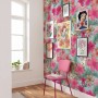 Komar Vlies Fototapete Ariel Pink Flower, 200x280 cm, mit pinken Blüten und Ariel Motiven für Kinderzimmer.