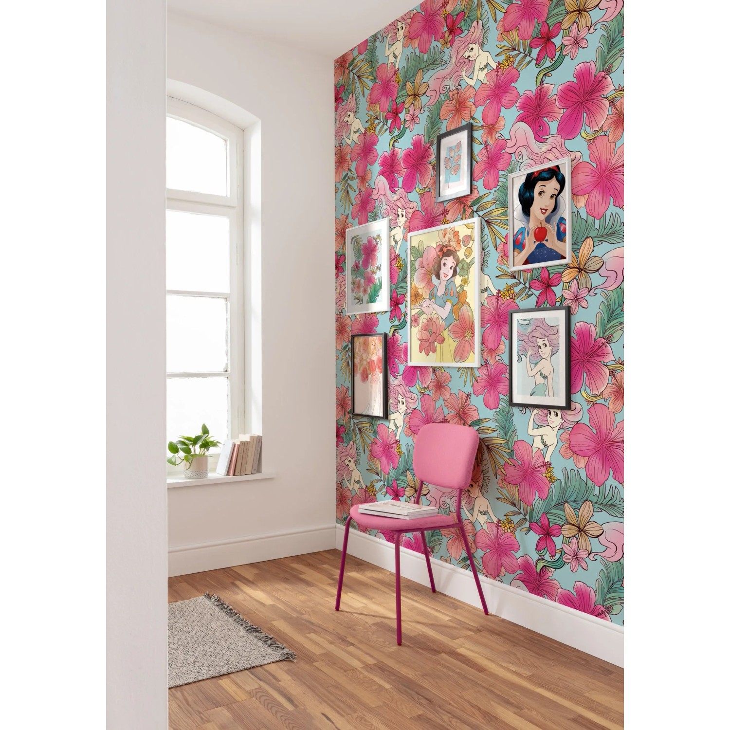 Komar Vlies Fototapete Ariel Pink Flower, 200x280 cm, mit pinken Blüten und Ariel Motiven für Kinderzimmer.