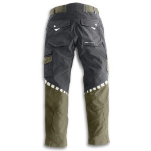 Puma Workwear Arbeitshose Champ Oliv/Carbon Gr.46, Rückansicht mit Taschen und Reflexdetails.