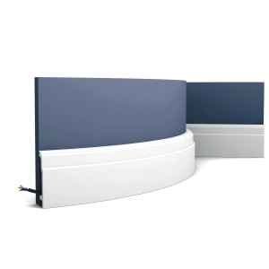 Flexible, weiße ORAC DECOR Sockelleiste SX155F LUXXUS für gebogene Wände, 200 cm lang.