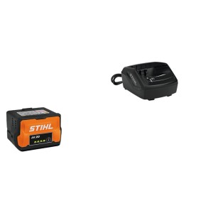Stihl Starter-Set: Akku AK 20 (orange) und Ladegerät AL 101 (schwarz).