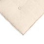 Cremefarbenes Rückenkissen aus Cordstoff mit Knopf. Detail des Kissenbezugs für Sofa & Bett.