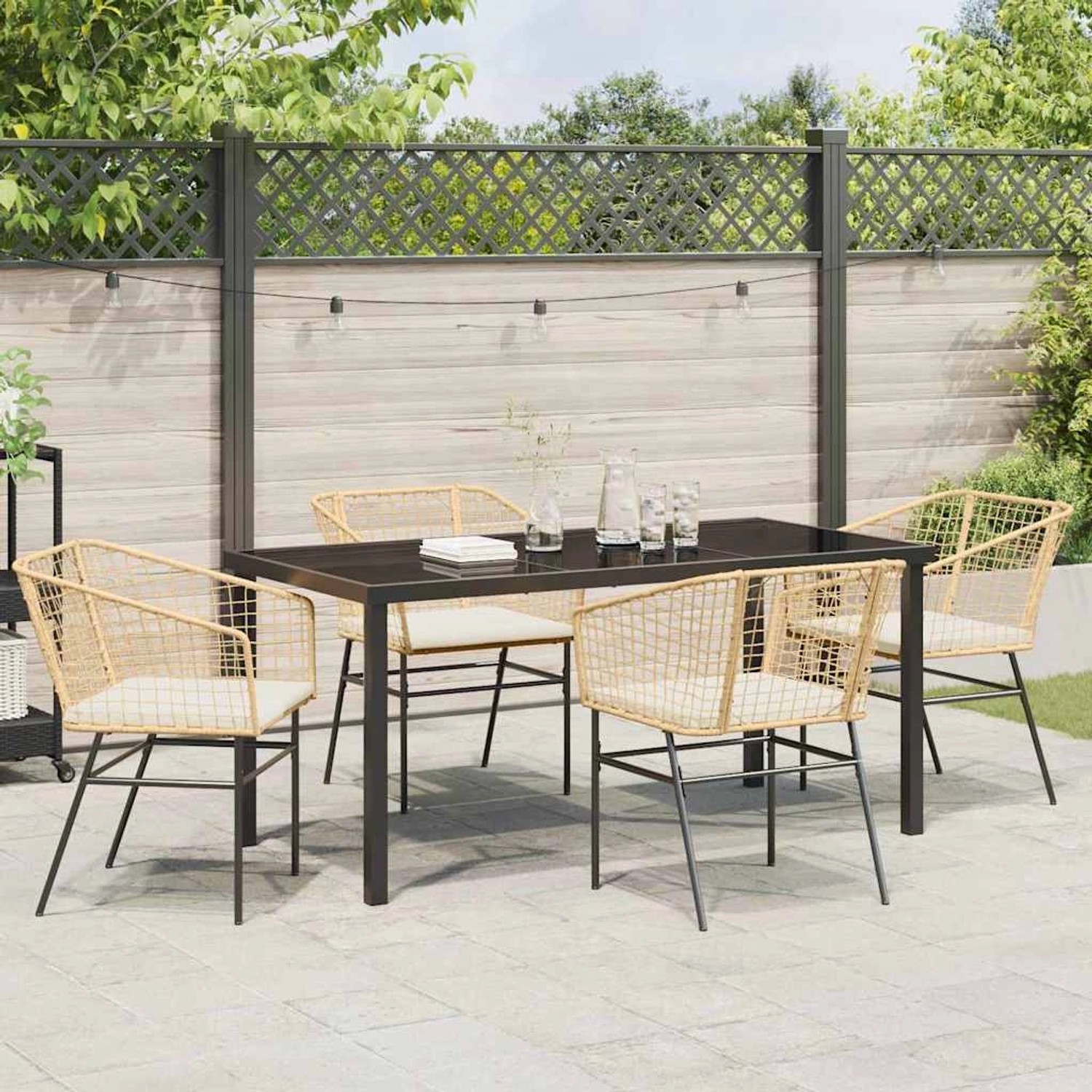 Braune 5-teilige vidaXL Garten Essgruppe aus Poly Rattan mit Tisch und vier Stühlen.