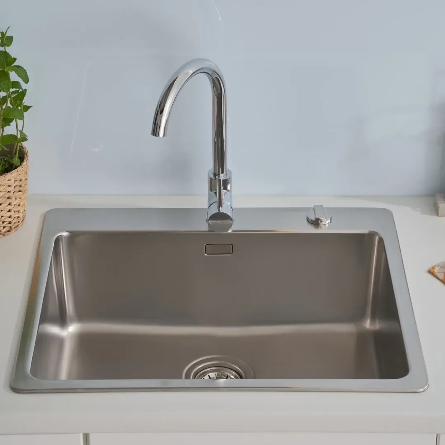 Respekta Einbauspüle Chicago, 60x50 cm, Edelstahl mit Armatur. Ideal für die moderne Küche.