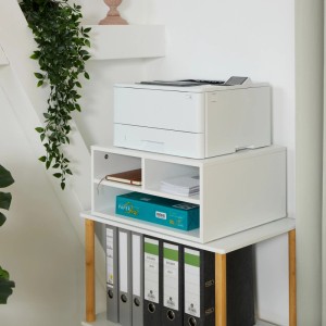 Weißer Relaxdays Druckerständer aus Faserplatte mit 3 Fächern unter einem Drucker.