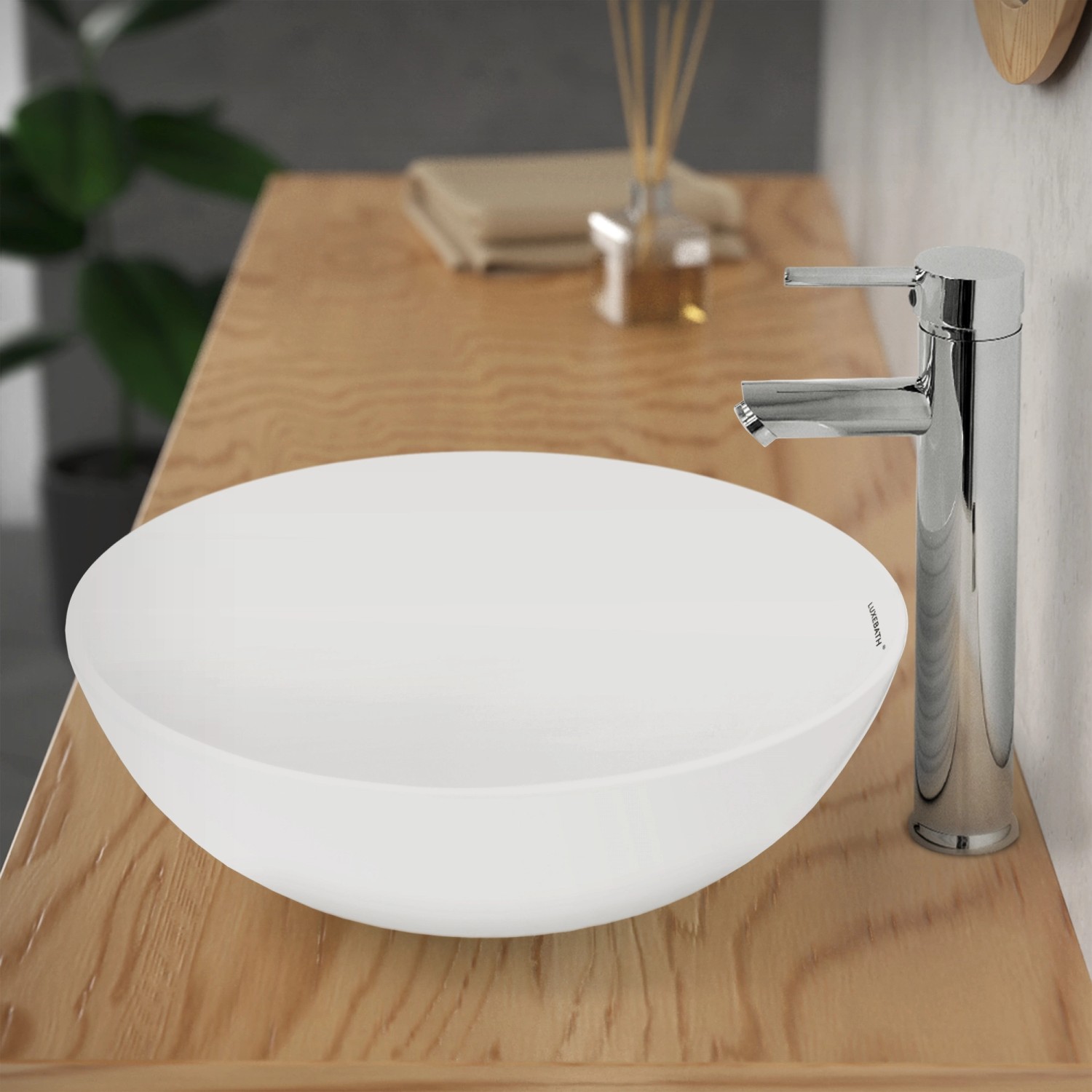 Rundes, weißes ECD Germany Aufsatzwaschbecken (400x147 mm) aus Keramik auf Holzplatte.