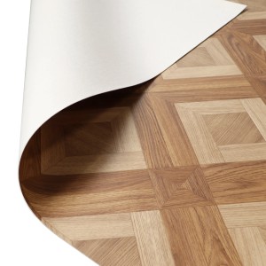 PVC-Bodenbelag Oakland Versailles Eiche Natur, braune Holzoptik, gerollt.