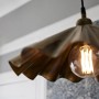 PR Home Aira Pendelleuchte aus Messing mit dekorativem, handgefertigtem Design.