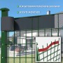 Anthrazitfarbene KARAT PVC Sichtschutzstreifen am Gartenzaun. Blickdicht und einfache Montage.