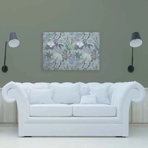 Leinwandbild mit tropischen Blättern, Monstera, Schmetterlingen und Blumen in Mint und Hellblau, 120x80 cm.