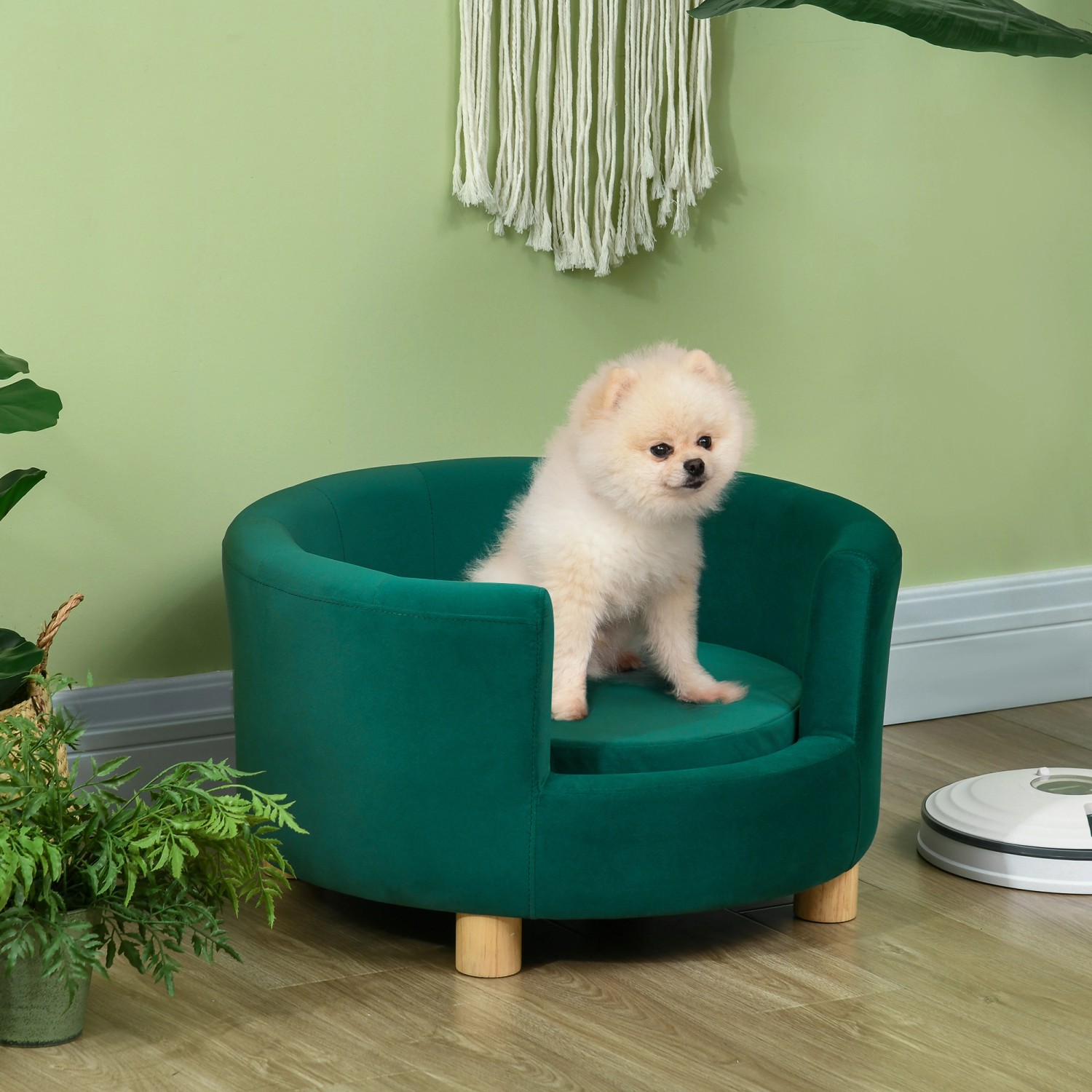 Grünes PawHut Hundesofa mit Rückenlehne und Holzbeinen, geeignet für kleine Hunde bis 4,5 kg.