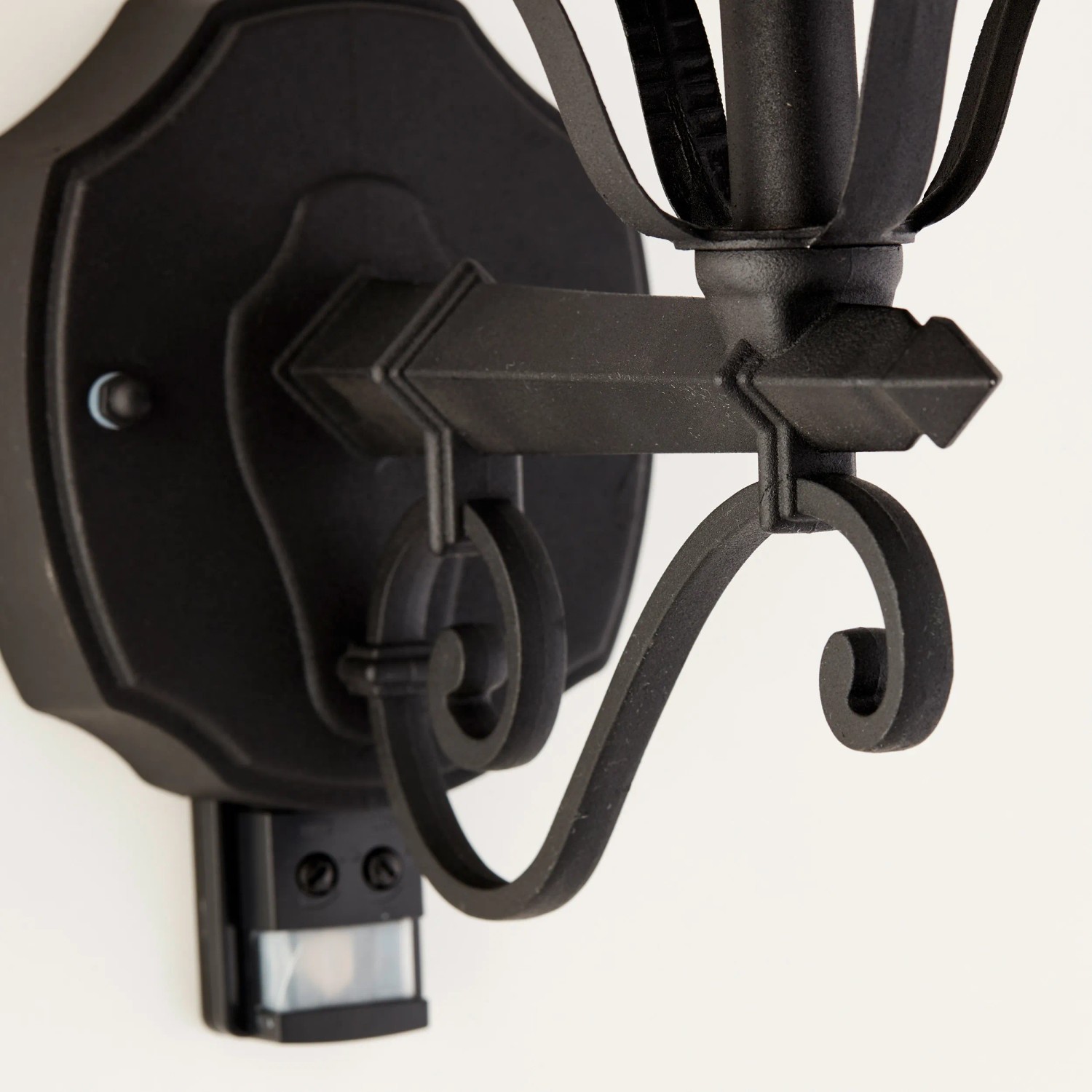 Brilliant Lampe Istria Außen-Stehleuchte – 3-flammig, Schwarz, 2,35 M Hoch, Für E27-Lampen (IP23 Regengeschützt)