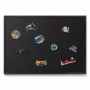 Schwarze Magnettafel 100x70 cm mit Reisemagneten. Metall-Pinnwand mit Rahmen für Notizen und Fotos.