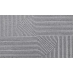 Hellgraue Türmatte mit modernem geometrischem Linienmuster, 70x120 cm. Flache, rutschfeste Fußmatte für den Innenbereich.