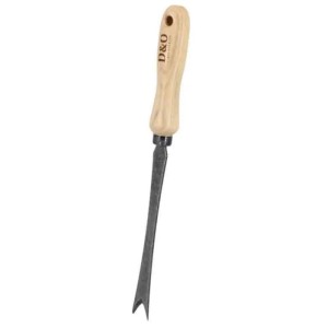 D&O Unkrautstecher aus Borstahl mit hellem Holzgriff und V-förmiger Spitze für den Garten.