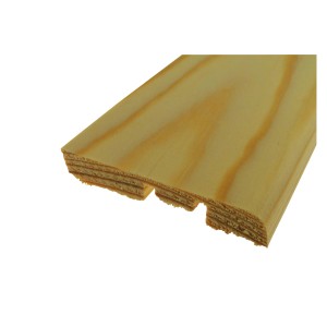 Lackierte Sockelleiste aus Kiefernholz, 58 mm hoch, für harmonische Bodenabschlüsse.