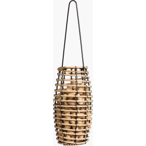 SingingFriend Vogelfutter-Spender Faya aus Rattan mit schwarzem Aufhänger, gefüllt mit Vogelfutter.