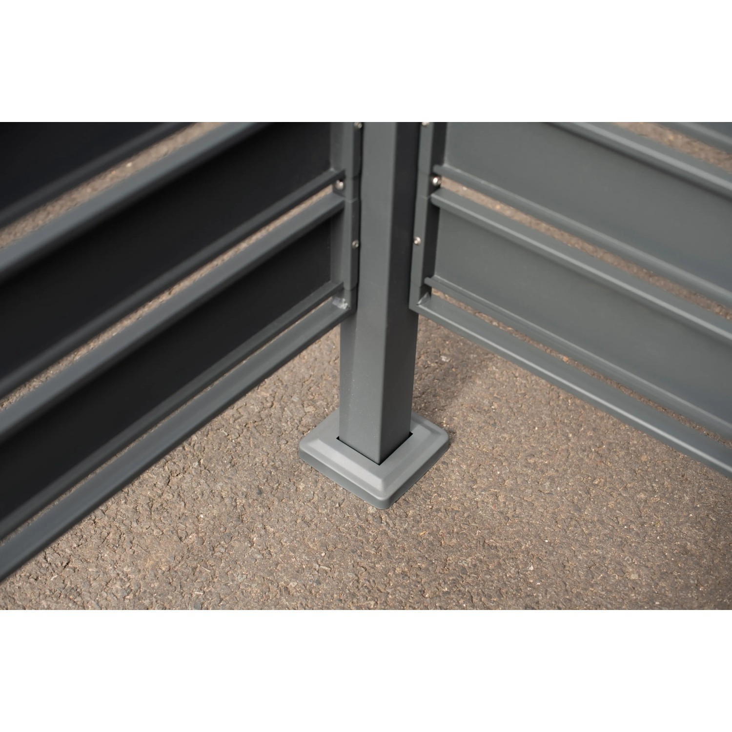 Detailaufnahme: Westmann Mülltonnenverkleidung Planum, Metall, Anthrazit/Grau. Mülltonnenbox.