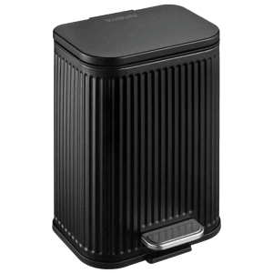 Schwarzer Floordirekt Miles Treteimer 5 L mit matter Rillenstruktur, Soft-Close-Deckel und silbernem Fußpedal.