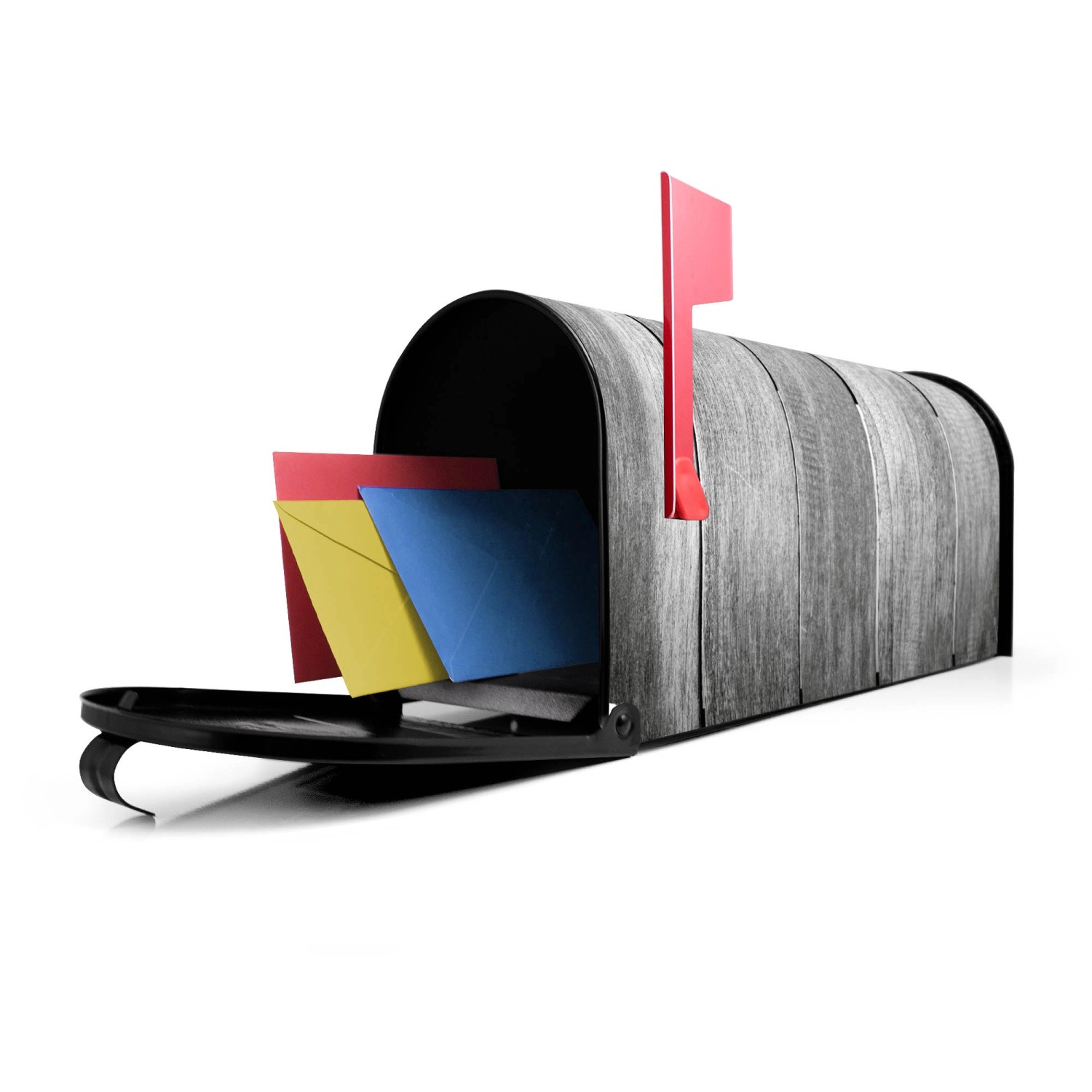 Schwarzer Banjado US Briefkasten mit Holz-Motiv und roter Fahne, gefüllt mit Briefen.