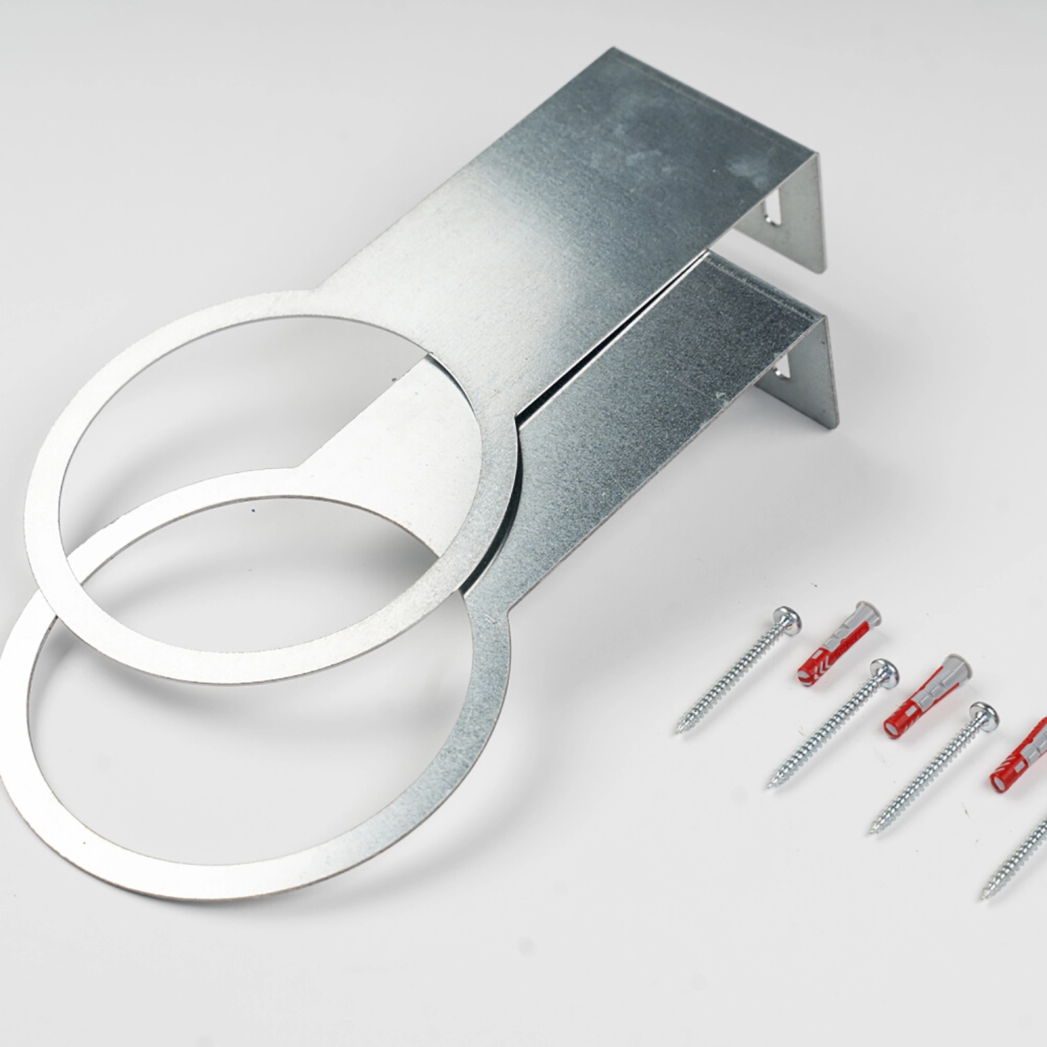 Wandhalterung für Gusta Garden Erdbeerturm Sissy Strawberry, inklusive Schrauben und Dübel.