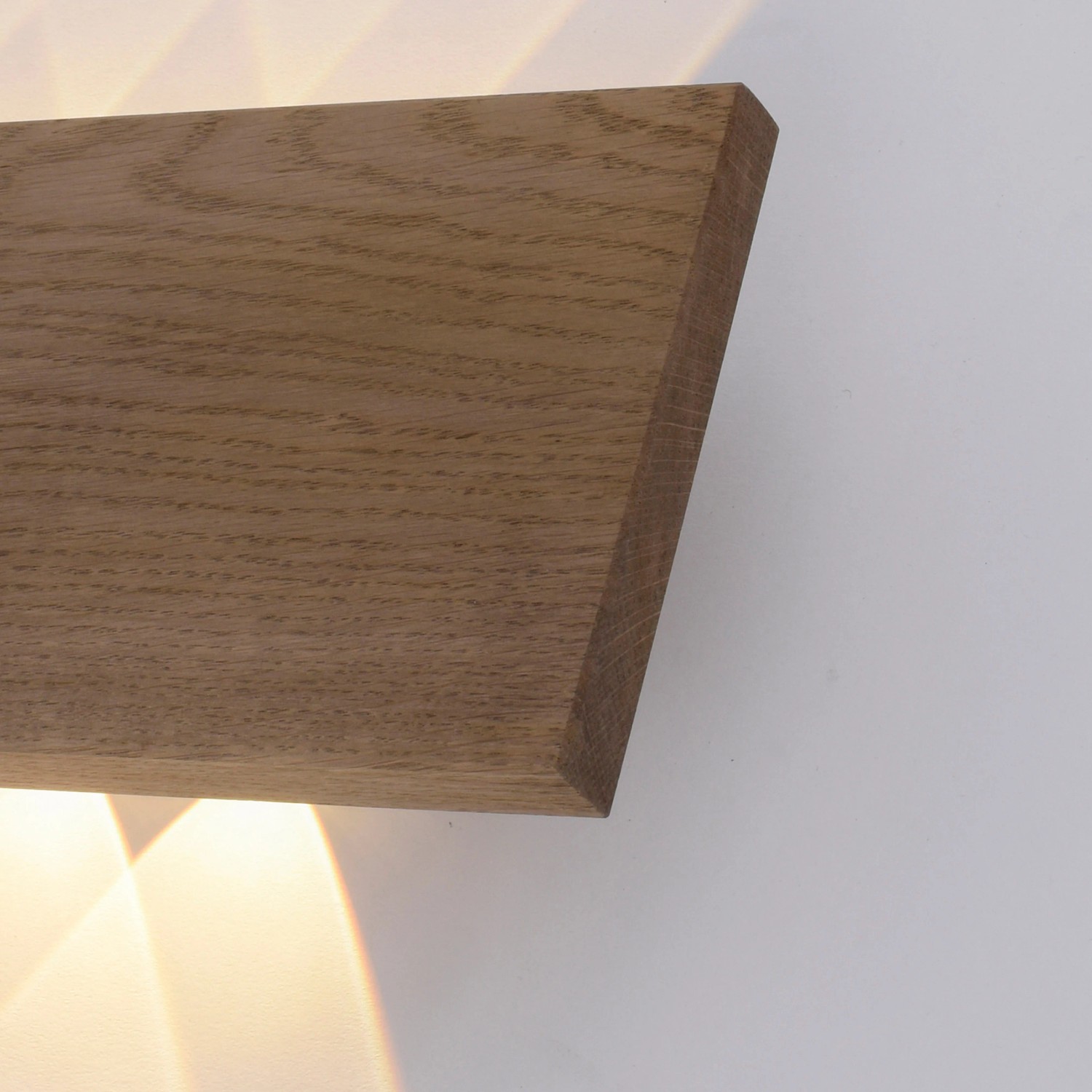LED-Wandlampe Palma im Holzdekor, 32x12cm, für stimmungsvolle Beleuchtung.