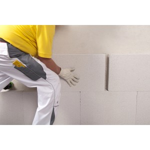 Verarbeitung von Multipor Dämmplatten mit Fix X710 Leichtmörtel.