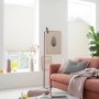 Schöner Wohnen Plissee Marla, 40x130 cm, weiß, im Wohnraum am Fenster.