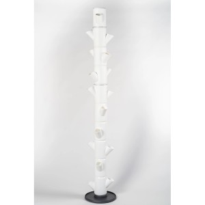 Weißer Gusta Garden Erdbeerturm Sissi mit 10 Etagen für 21 Pflanzen.