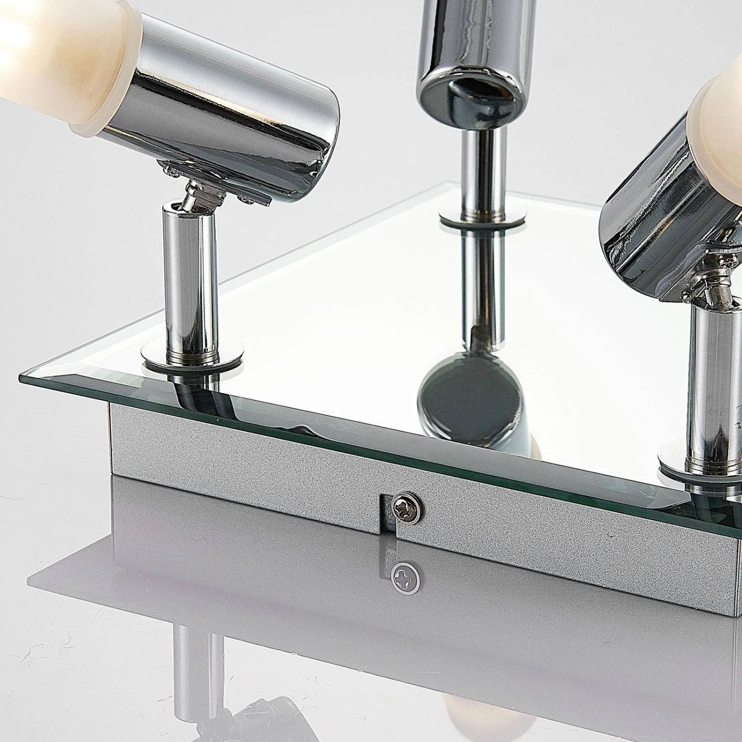 Moderne, 4-flammige Lindby Deckenlampe Zela aus Chrom, spritzwassergeschützt für Bad.