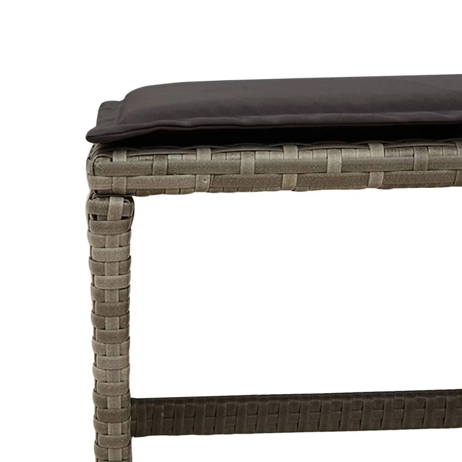 Detailansicht Hocker der grauen vidaXL Garten-Essgruppe mit dunklem Kissen aus Polyrattan.