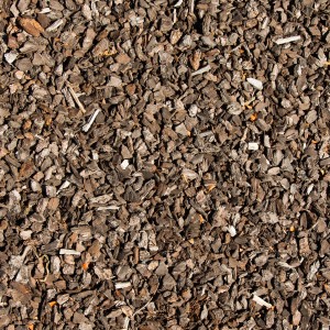 Nahaufnahme: Feine Galamio Kiefernrinde, ideal als Rindenmulch für Beete und Kübel.