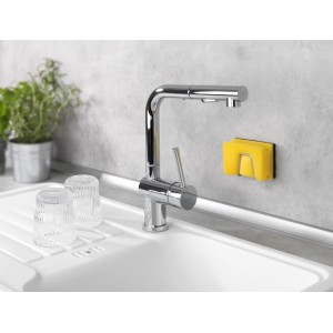 Wenko Universal-Halter Edea für die Küche, Edelstahl, mit Spülschwamm an der Wand.