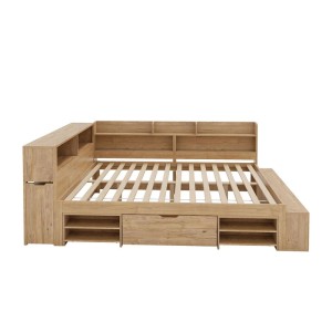 Massivholz Kinderbett 140x200 cm mit integrierten Regalen, Schubladen und Schrank aus Naturholz.