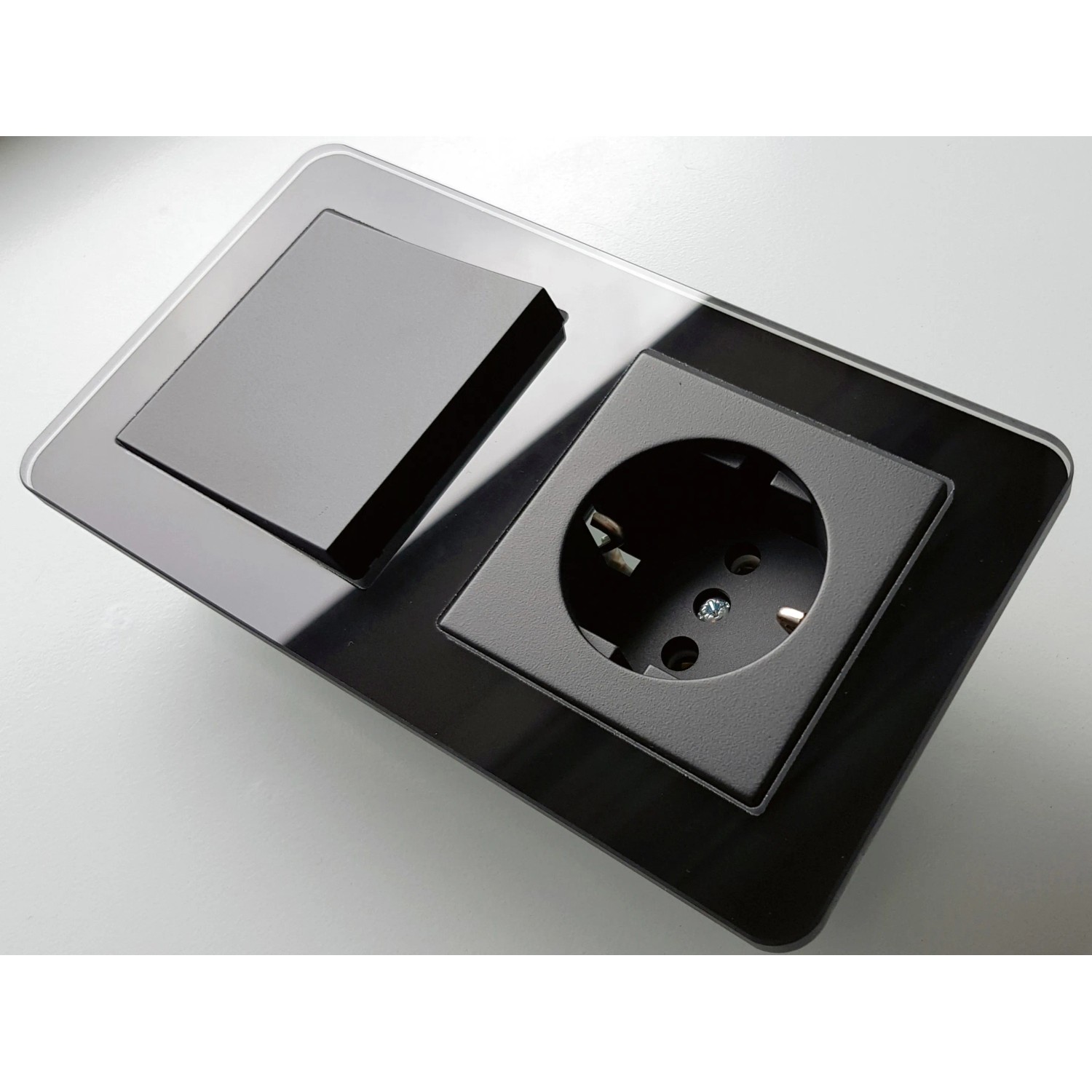 Elektromaterial Unterputz Glasrahmen Leonie 2-fach 84 x 155 mm Schwarz kaufen bei OBI