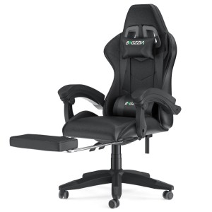 Schwarzer Rattantree Gaming Stuhl mit Fußstütze, Lenden- und Nackenkissen.