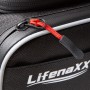 Detailaufnahme: Schwarze Lifenaxx Fahrradtasche LX-029 mit rotem Reißverschluss und weißem Logo.