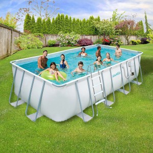 Hellgrauer Summer Fun Elite Frame Pool (549x274x132cm) mit Stahlrahmen und Badegästen im Garten.