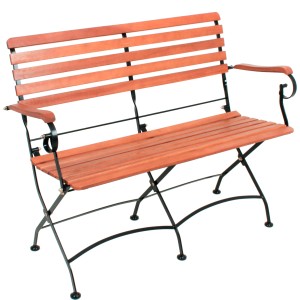 Klappbare 2-Sitzer Gartenbank Wien aus Eukalyptusholz mit Stahlgestell. Praktisch und platzsparend.