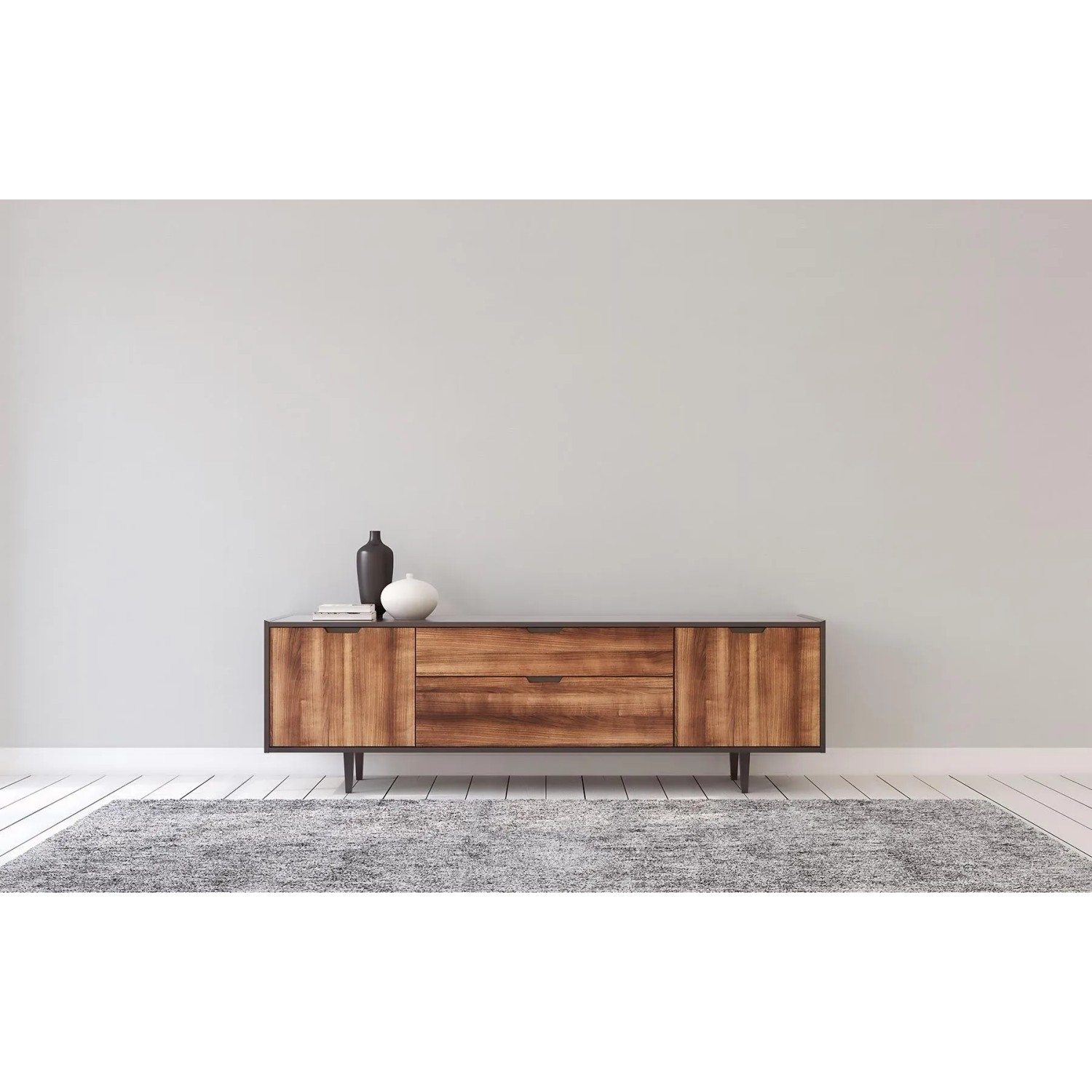 Helle, unifarbene Wand als Hintergrund für ein Holz-Sideboard mit Deko-Vasen. Dekorative Vliestapete für Räume.